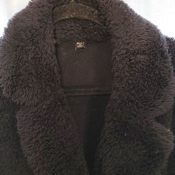 Uniqlo  Womens Faux  Fur Jacket in BLACK Size Medium - Picture 4 of 5